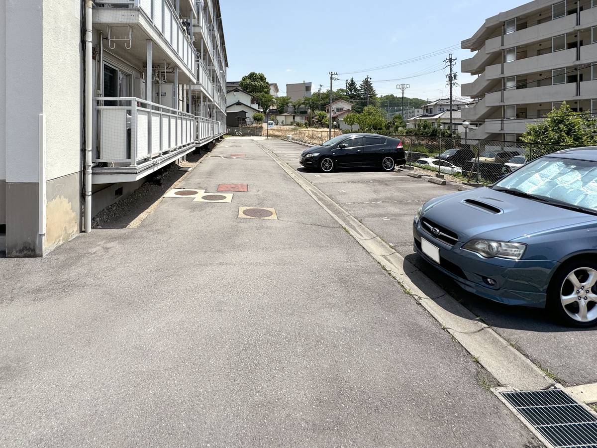 上田市ビレッジハウス上田の駐車場