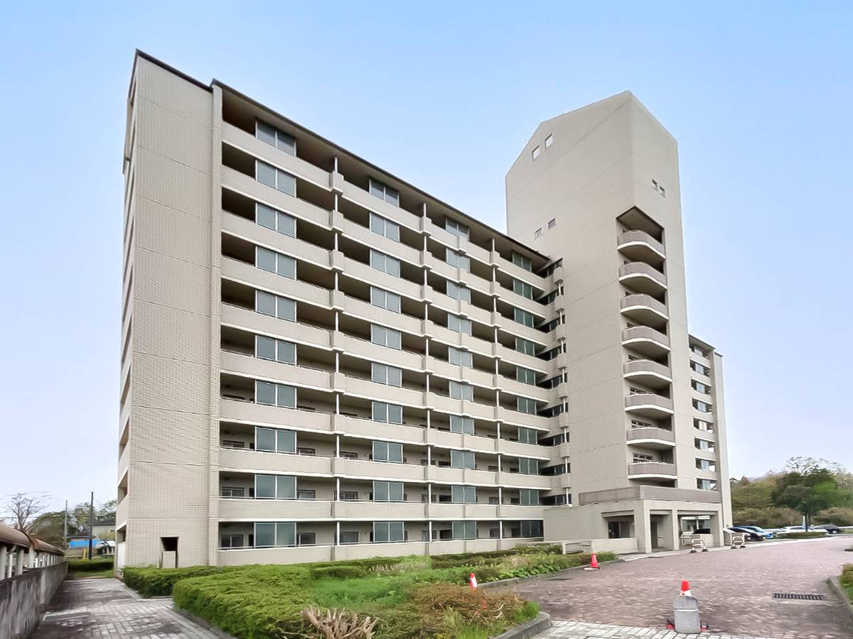 Exterior of Village House Higashi Matsuyama Tower in Higashimatsuyama-shi