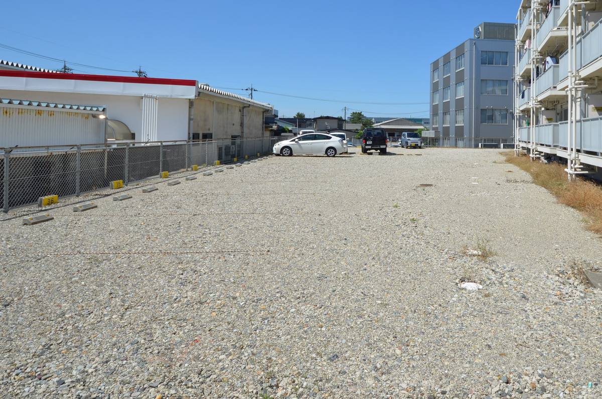 Parking lot of Village House Neagari in Nomi-shi