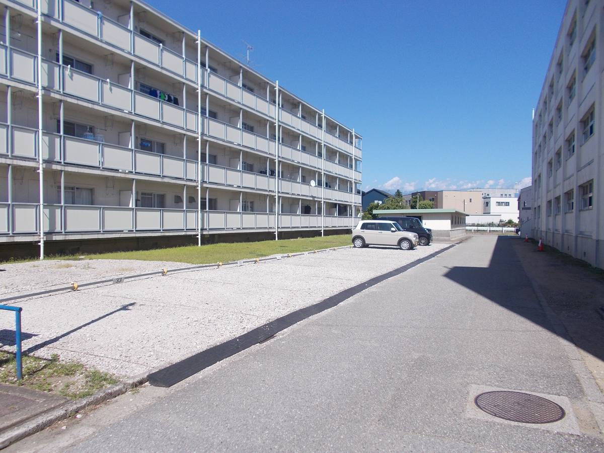 Parking lot of Village House Arakawa in Toyama-shi