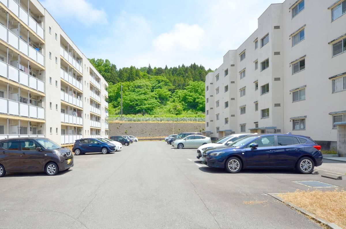 Parking lot of Village House Daishouji in Kaga-shi