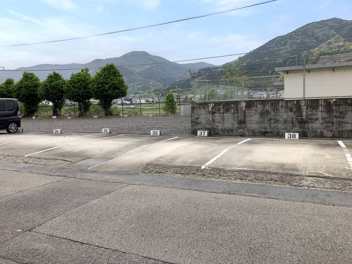 Estacionamento Village House Miwasaki em Shingu-shi