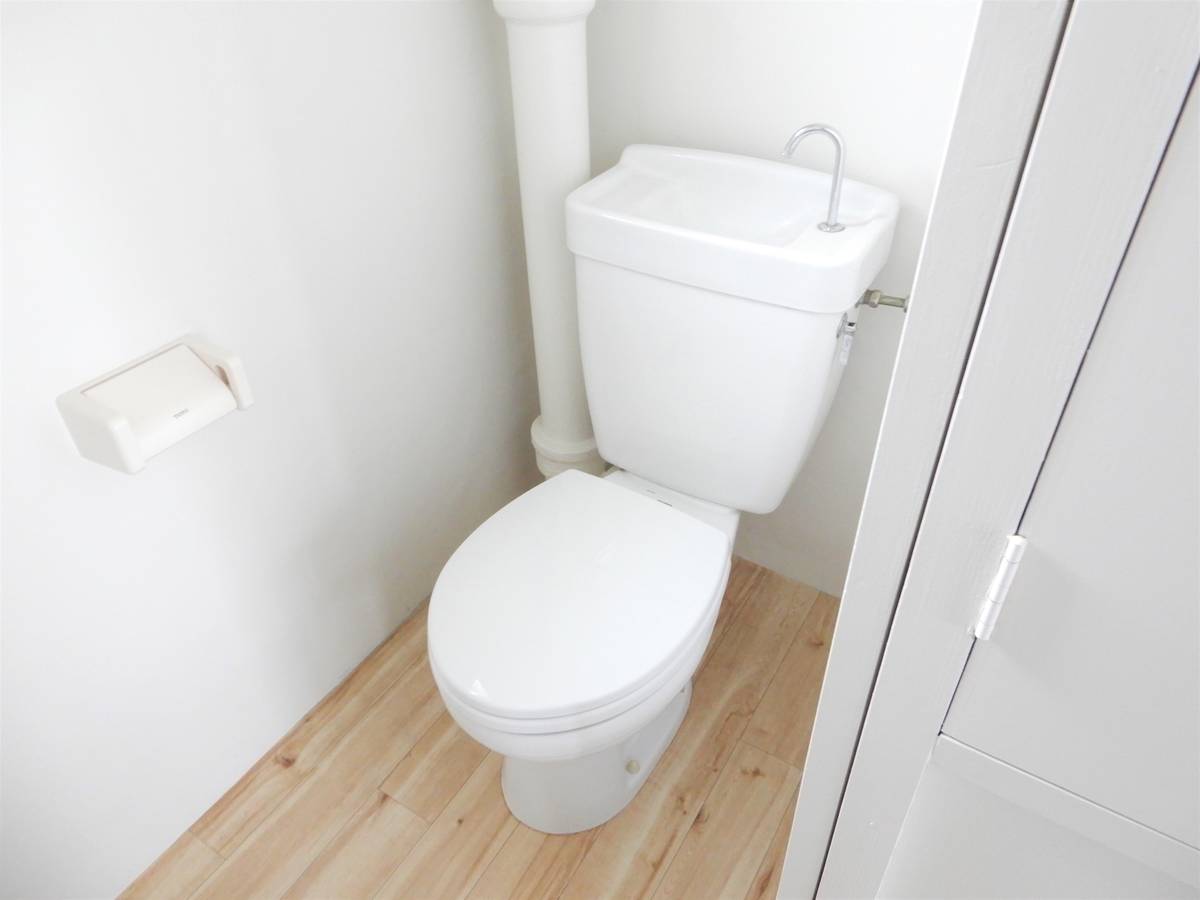 Toilet in Village House Iwadeyama in Osaki-shi