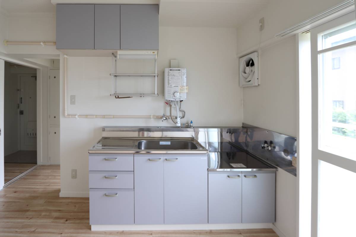 Kitchen in Village House Oomagari in Daisen-shi