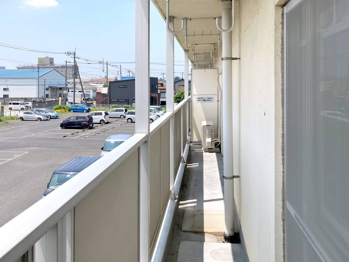 Balcony in Village House Kushizaki in Matsudo-shi