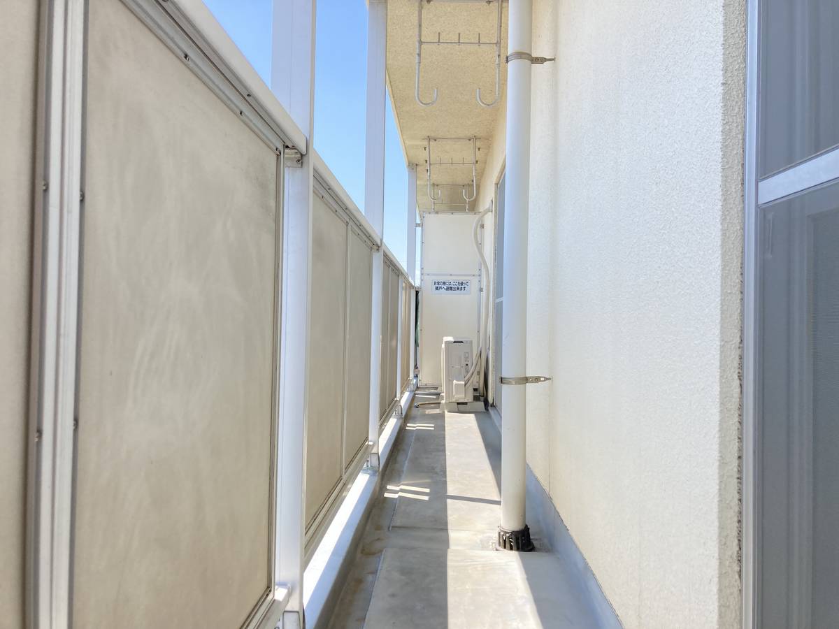 Balcony in Village House Kushizaki in Matsudo-shi