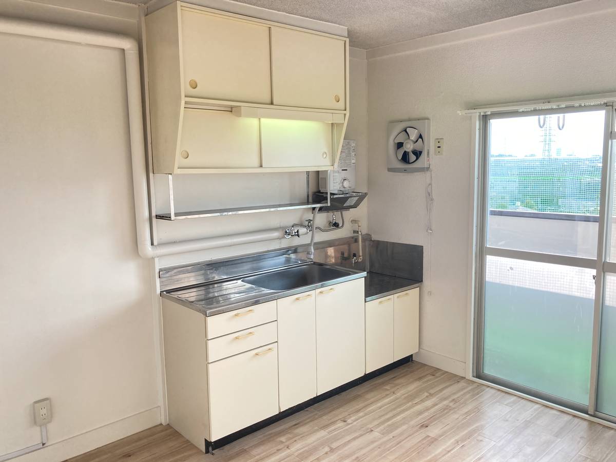 Kitchen in Village House Yanagisaki Tower in Kawaguchi-shi