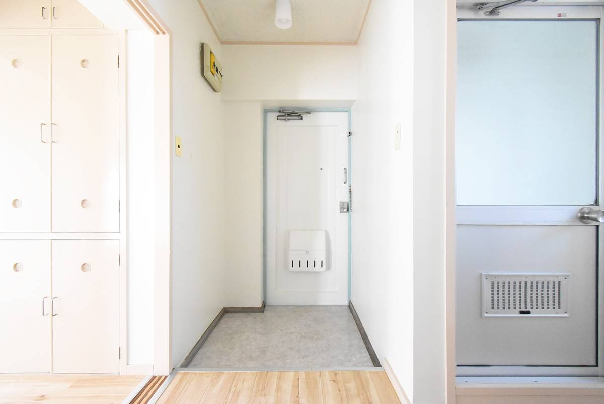 Apartment Entrance in Village House Takasai in Shimotsuma-shi