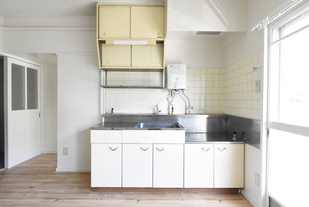 Kitchen in Village House Tamaho Narushima in Chuo-shi