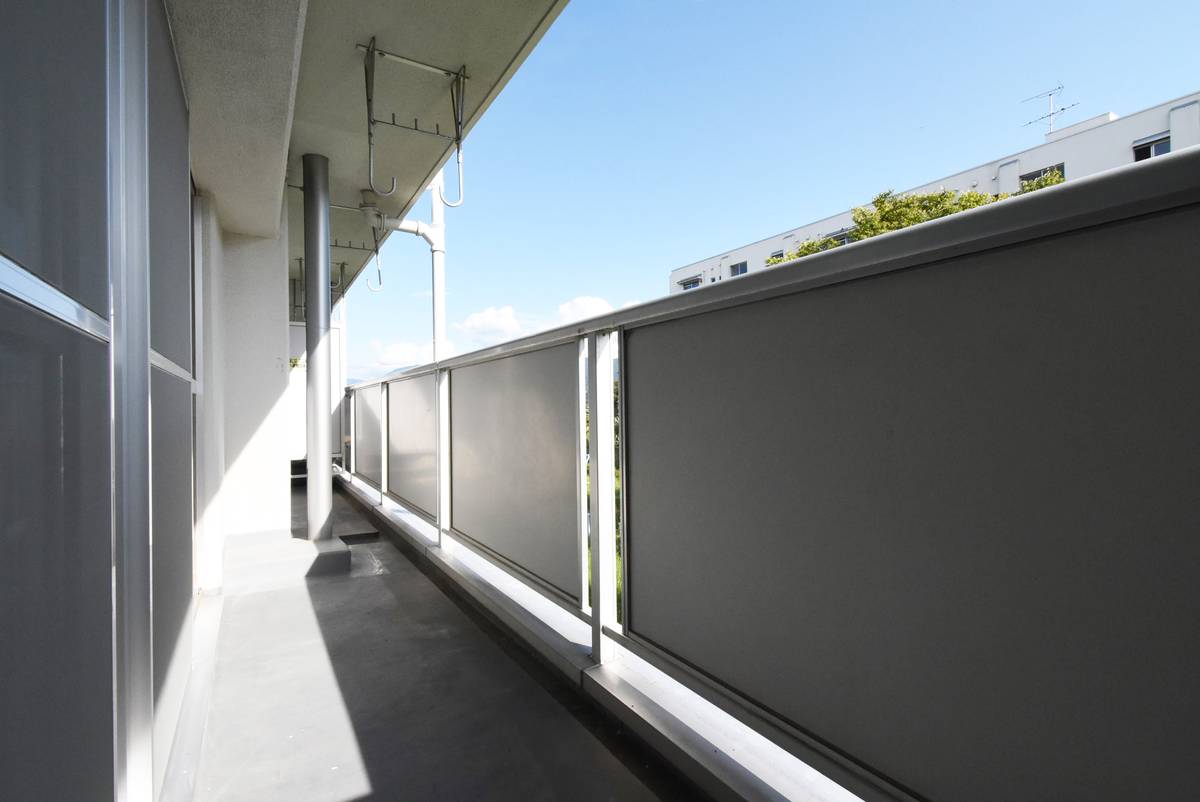 Balcony in Village House Tamaho Narushima in Chuo-shi