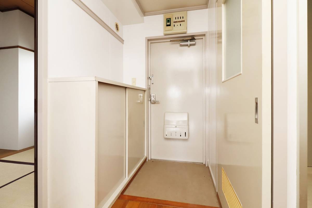 Apartment Entrance in Village House Narita Azuma Tower in Narita-shi