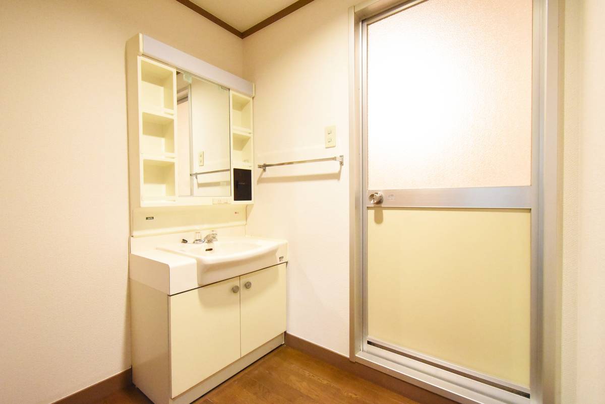 Powder Room in Village House Higashi Matsuyama Tower in Higashimatsuyama-shi