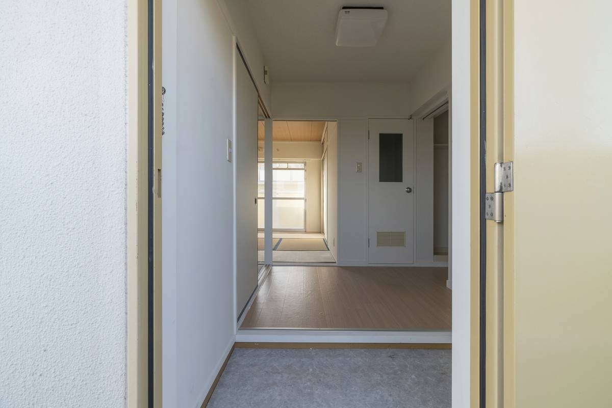 Apartment Entrance in Village House Tsuda in Toyohashi-shi