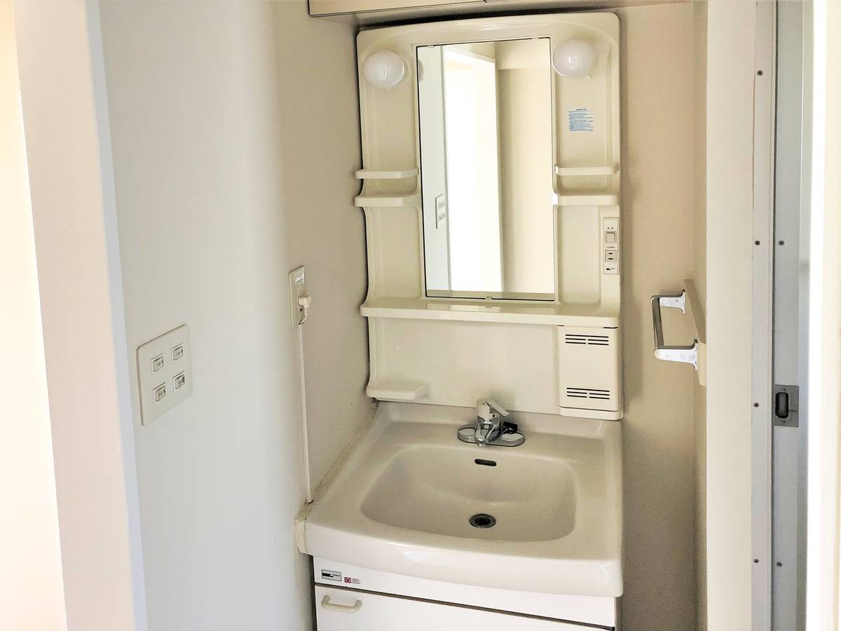 Powder Room in Village House Harihara in Seto-shi