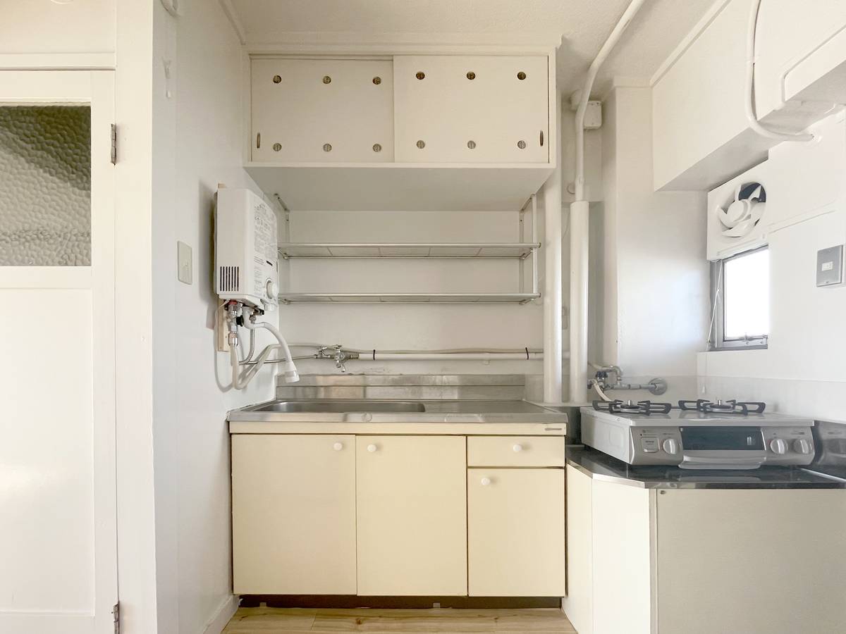 Kitchen in Village House Tounoji in Inuyama-shi