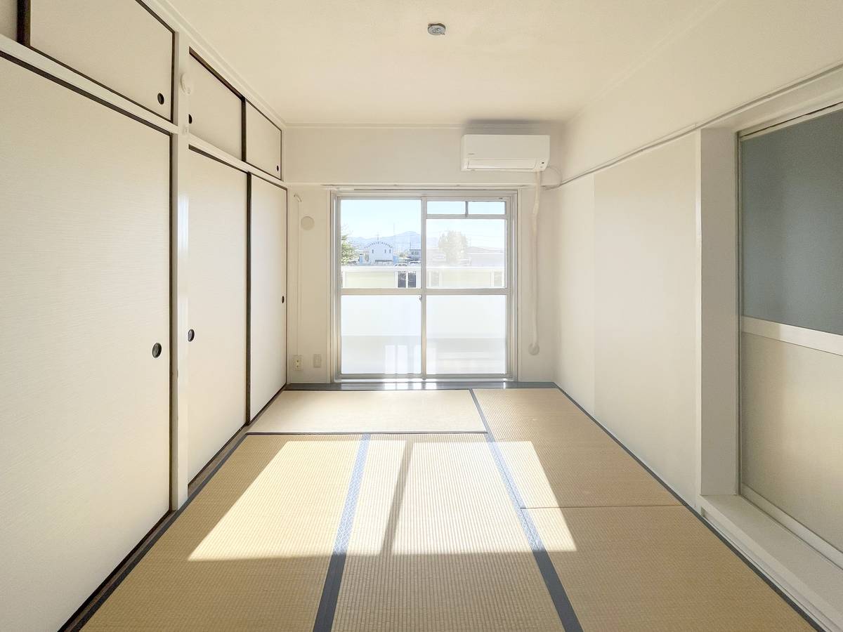 Living Room in Village House Tounoji in Inuyama-shi