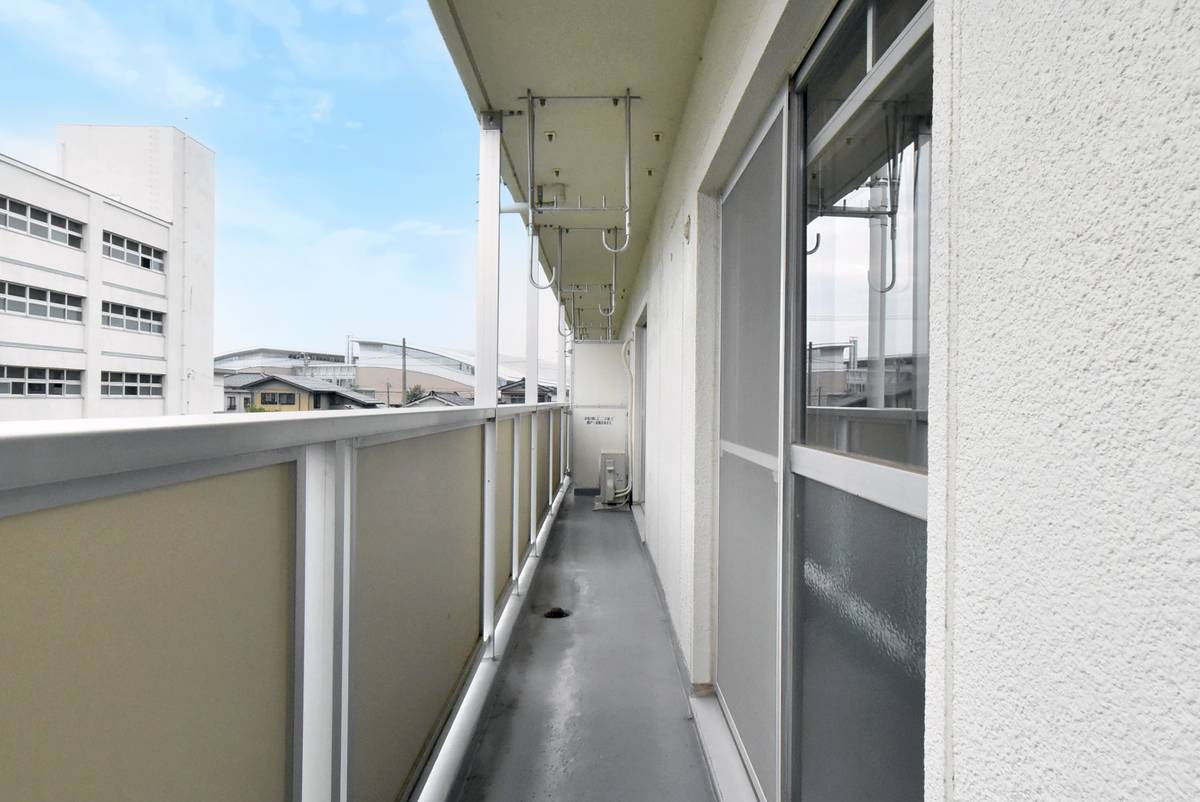 Balcony in Village House Arakawa in Toyama-shi