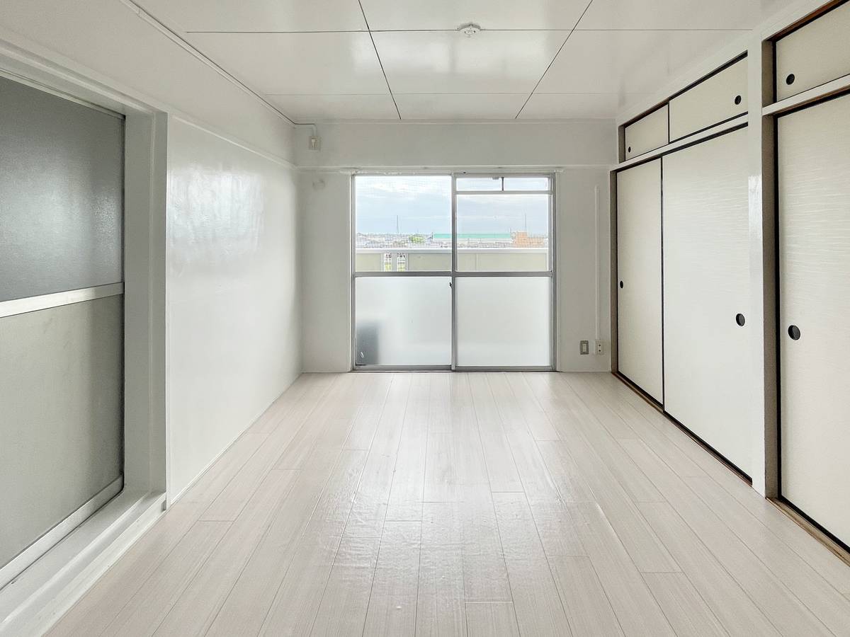 Living Room in Village House Nishi Hagiwara in Ichinomiya-shi