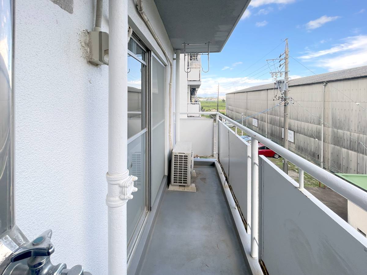 Balcony in Village House Nishibata in Hekinan-shi