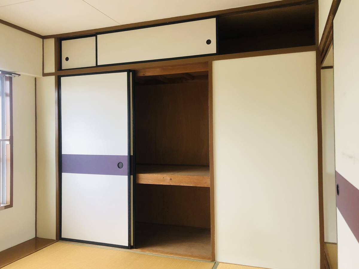 Storage Space in Village House Fuchu in Toyama-shi