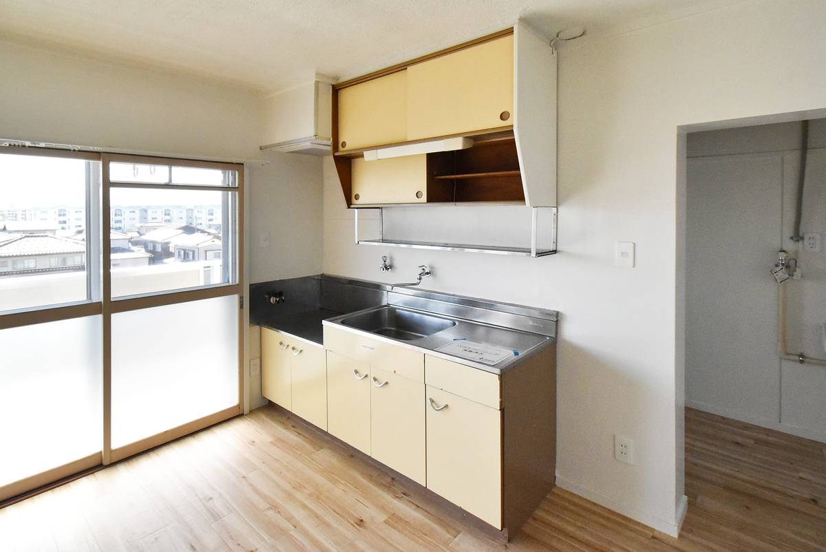 Kitchen in Village House Miyanari in Toyama-shi