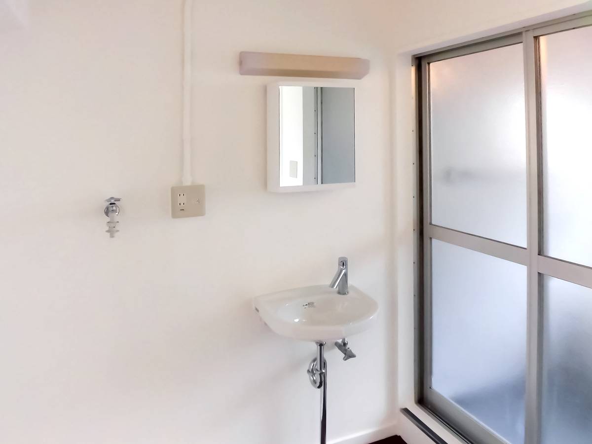 Powder Room in Village House Motosu in Motosu-shi