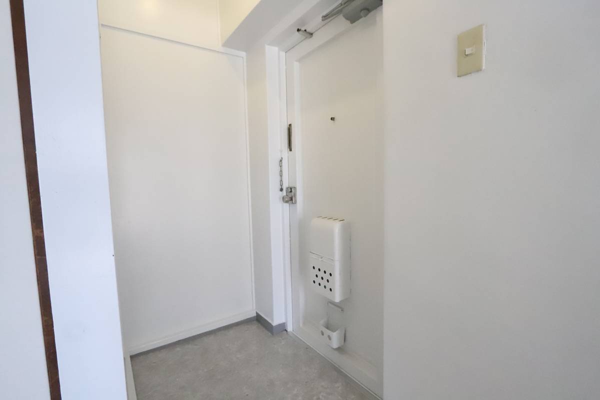 Apartment Entrance in Village House Hojo Dai 3 in Kasai-shi