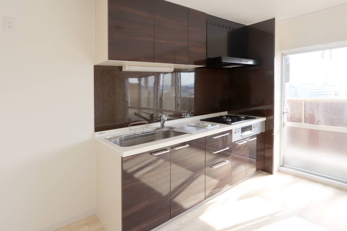 Kitchen in Village House Minami Shimizu Tower in Amagasaki-shi