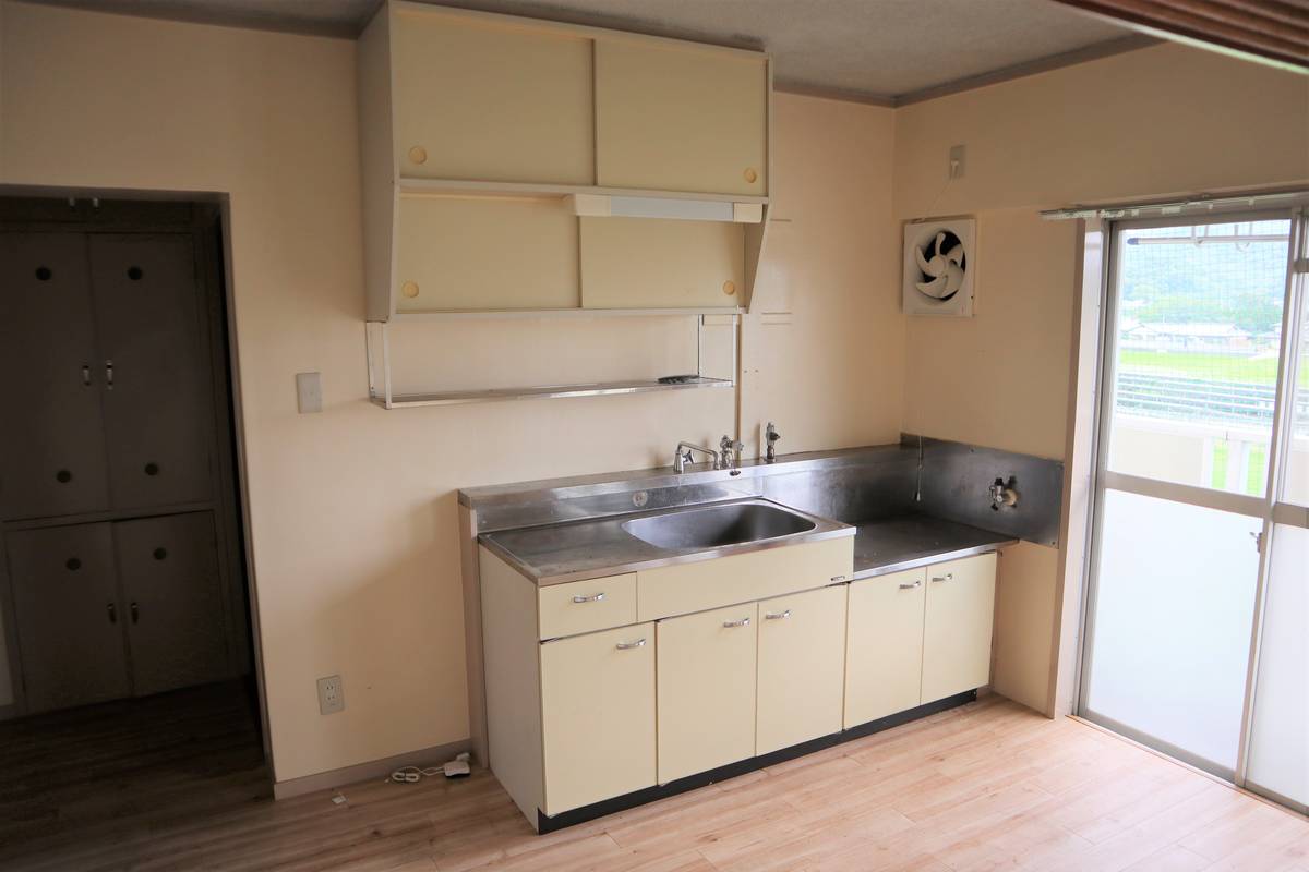 Kitchen in Village House Honmura in Sakaide-shi