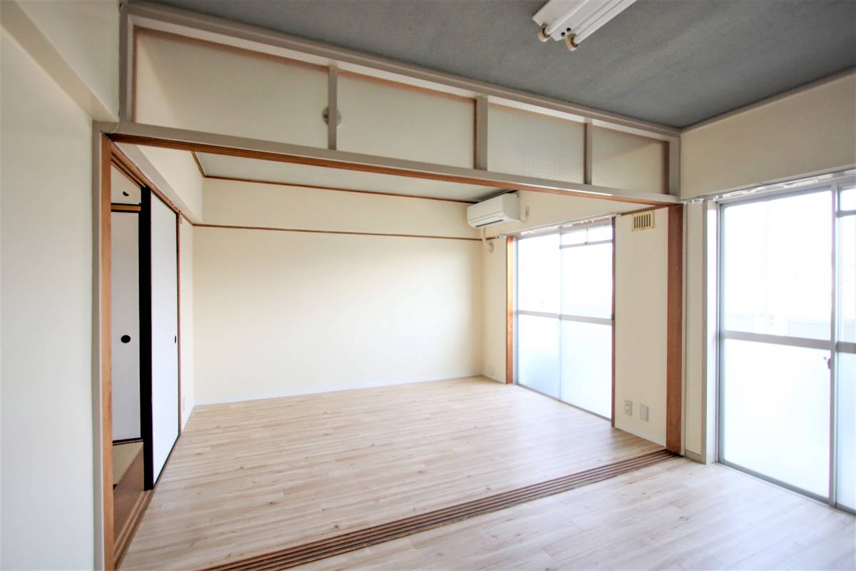 Living Room in Village House Honmura in Sakaide-shi