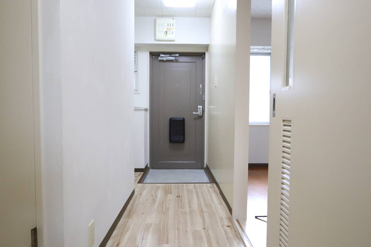 Apartment Entrance in Village House Kabe in Asakita-ku