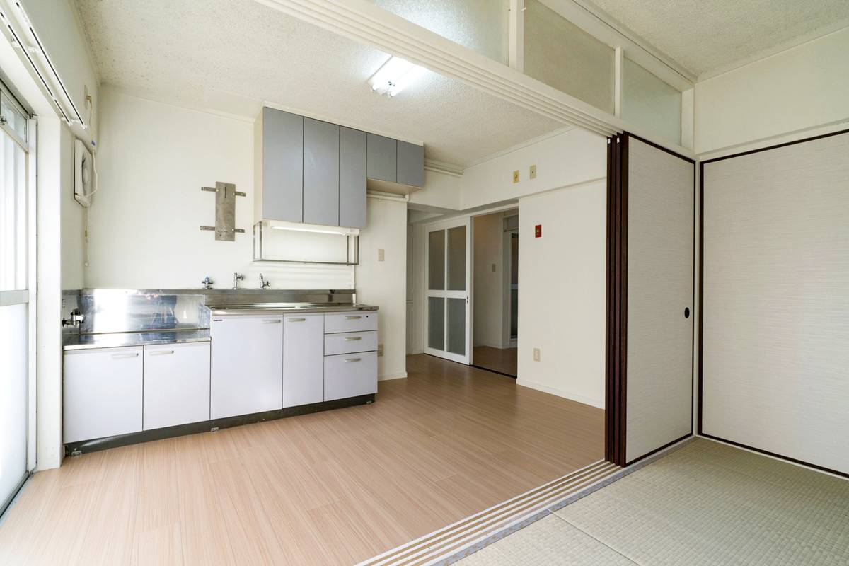 Kitchen in Village House Saidaiji in Higashi-ku