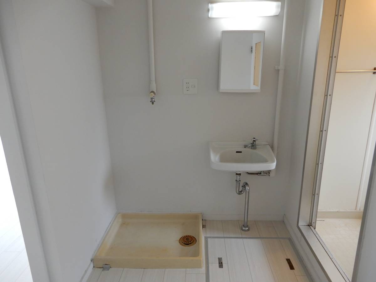 Lavabo de Village House Iwakura 2 em Tottori-shi