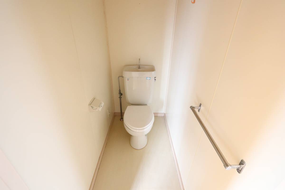 Toilet in Village House Takamigaoka Tower in Higashihiroshima-shi