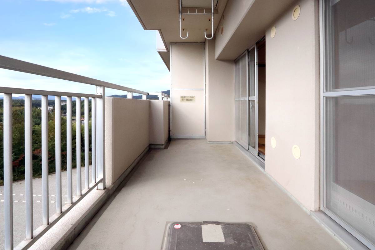 Balcony in Village House Takamigaoka Tower in Higashihiroshima-shi