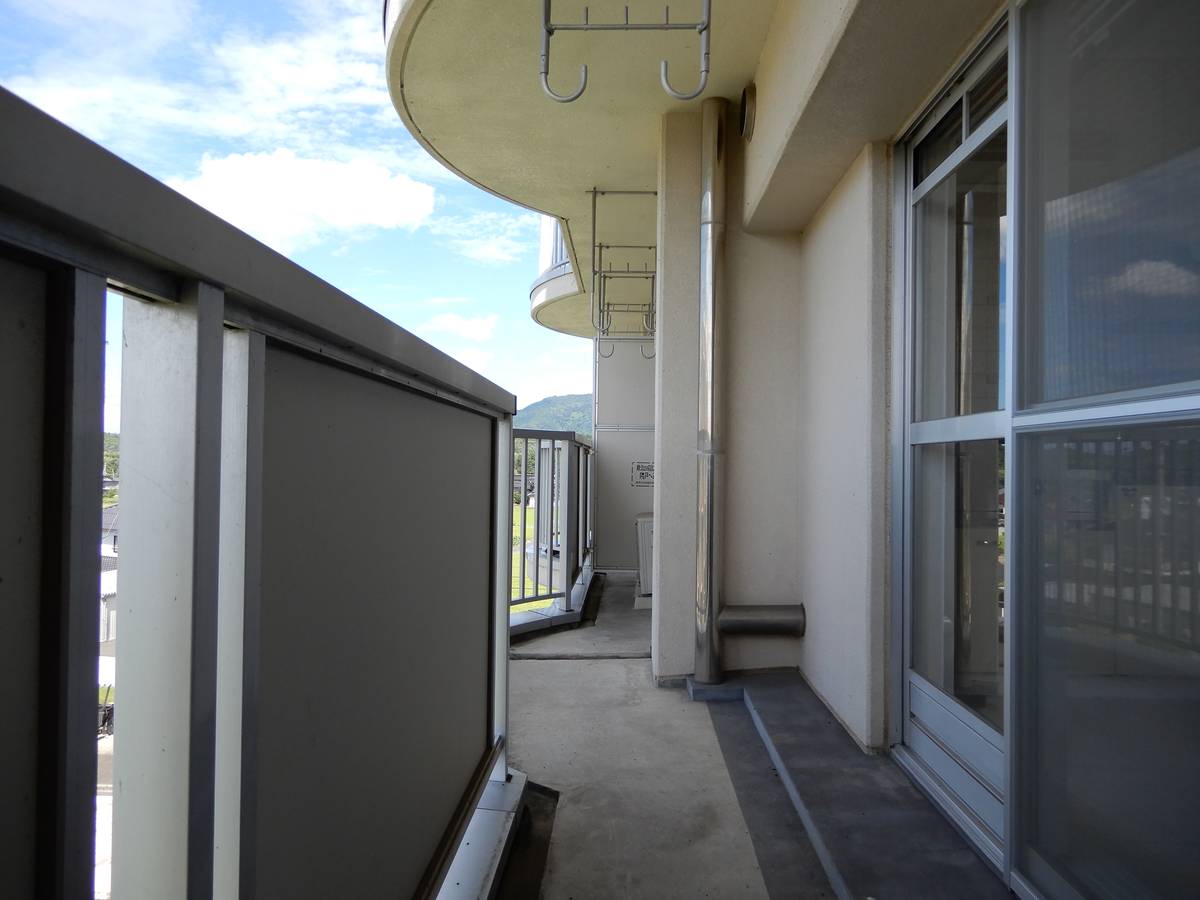 Balcony in Village House Shouhoku in Tsuyama-shi